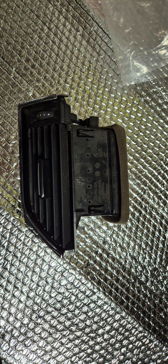 Výdech topení Octavia III, Ofuk Pravý - 3