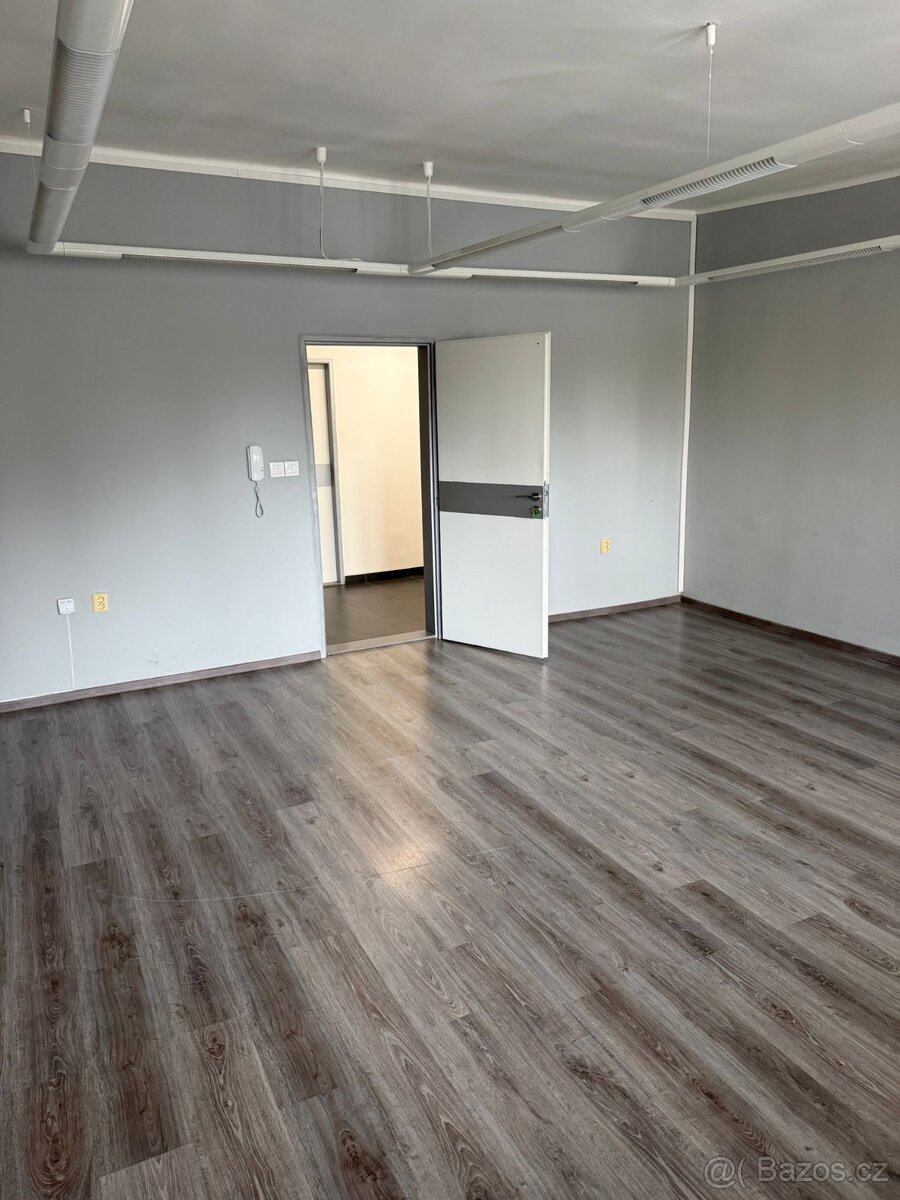 Pronájem kanceláře - 3