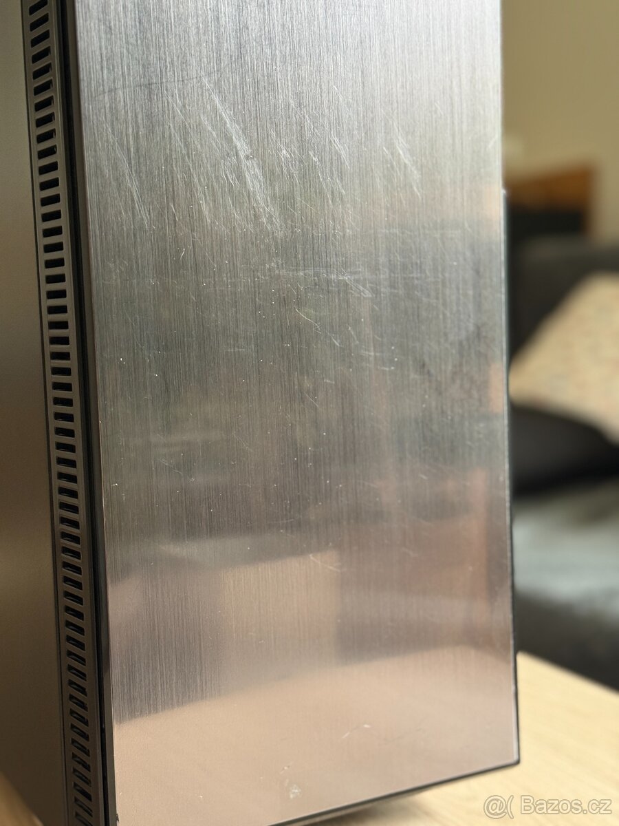 Fractal Design R2 - 3