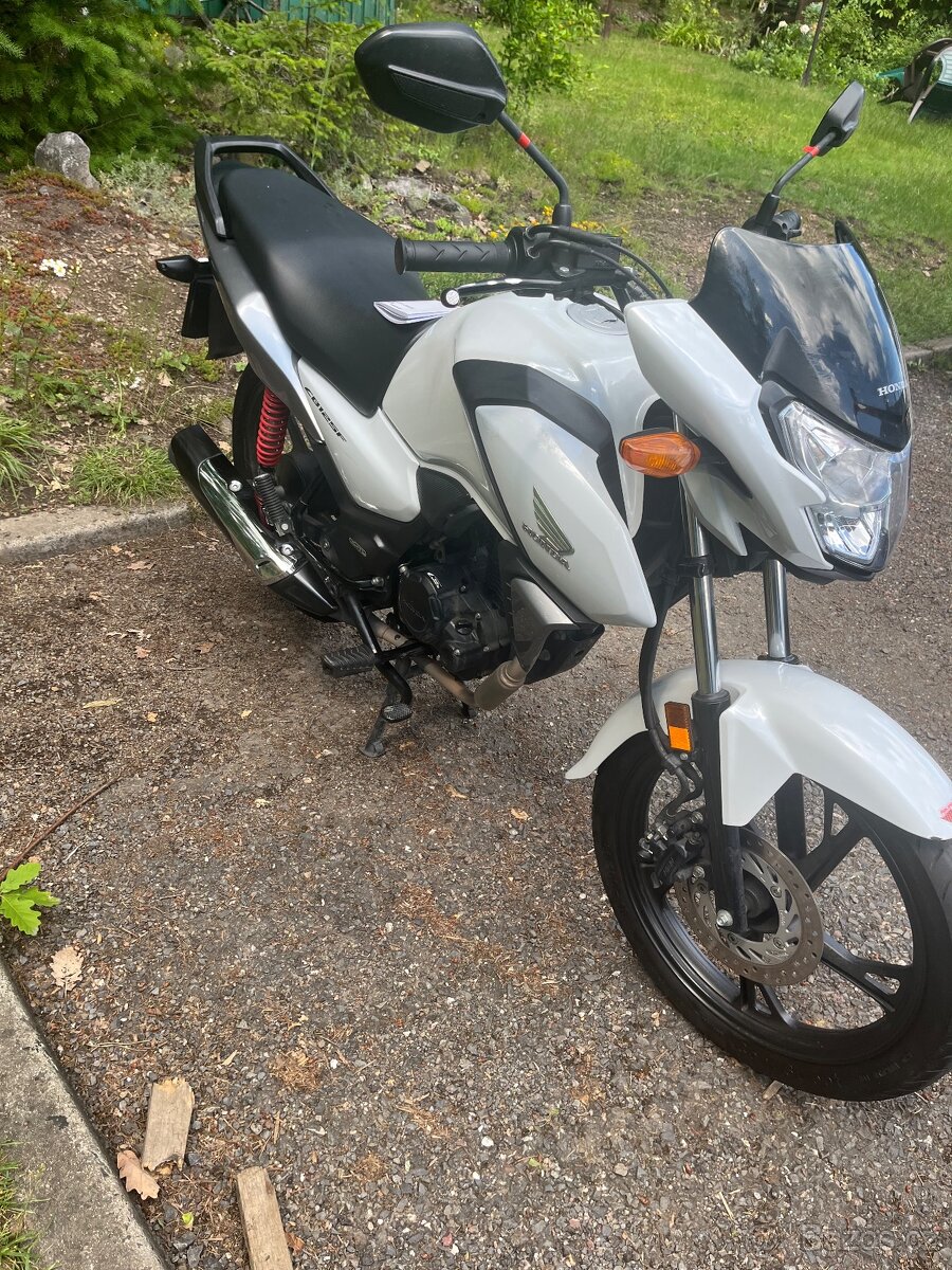 Honda CB125F - 3