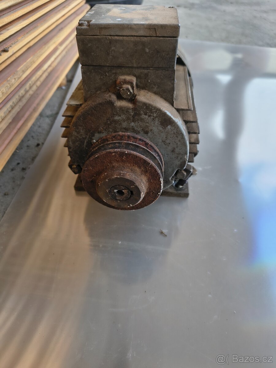 Elektromotor MEZ Mohelnice - 3