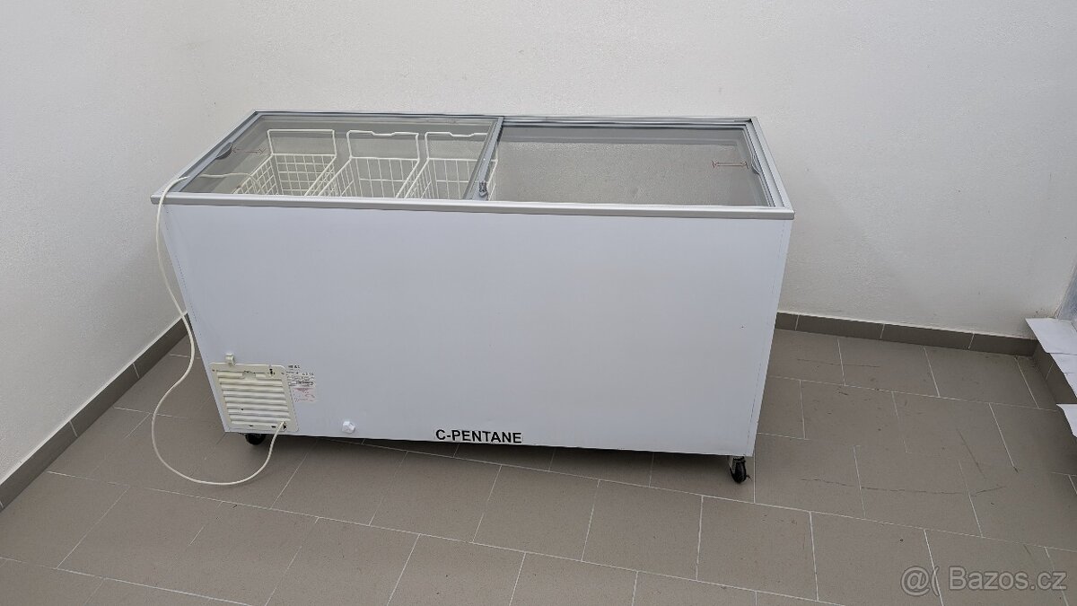 Mrazák Tefcold prosklený prodejní truhla - 3
