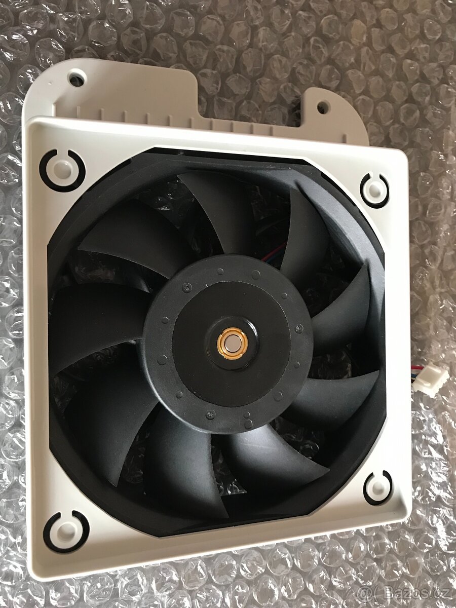 Chladicí ventilátor Delta THB1212B-A (12V / 3A) - 3