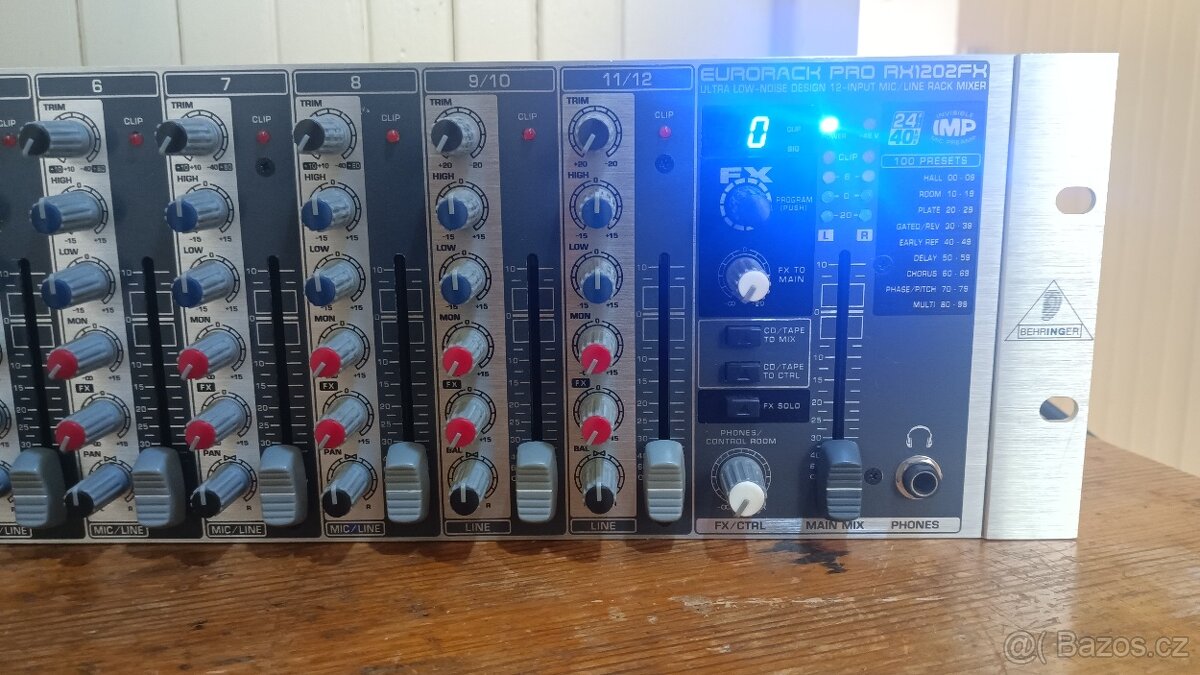 Rack mix Behringer RX1202FX - 3