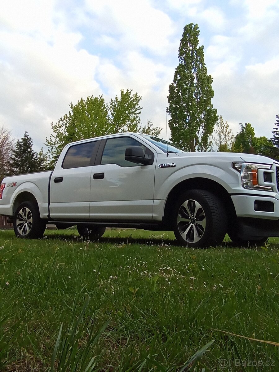 FORD F-150 SUPERCAB