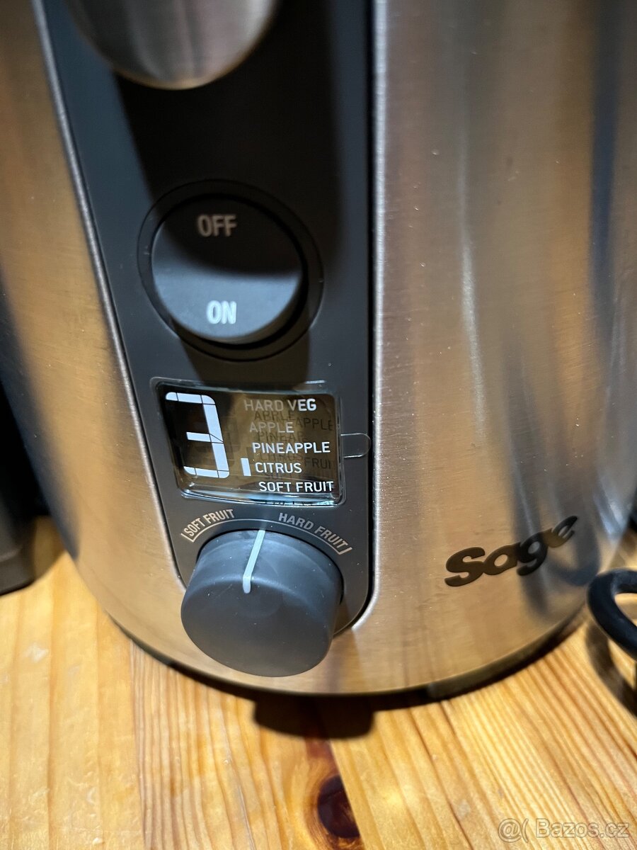 Odšťavňovač SAGE - 3