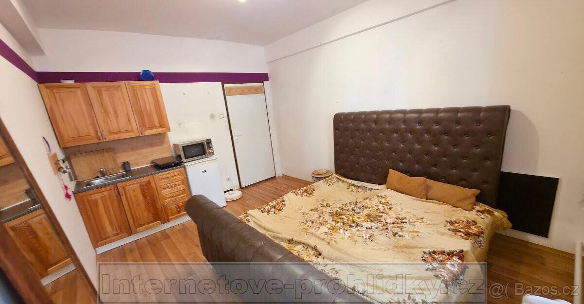 Samostatný pokoj P7 Holešovice, ul. Bubenská DK00077V - 3