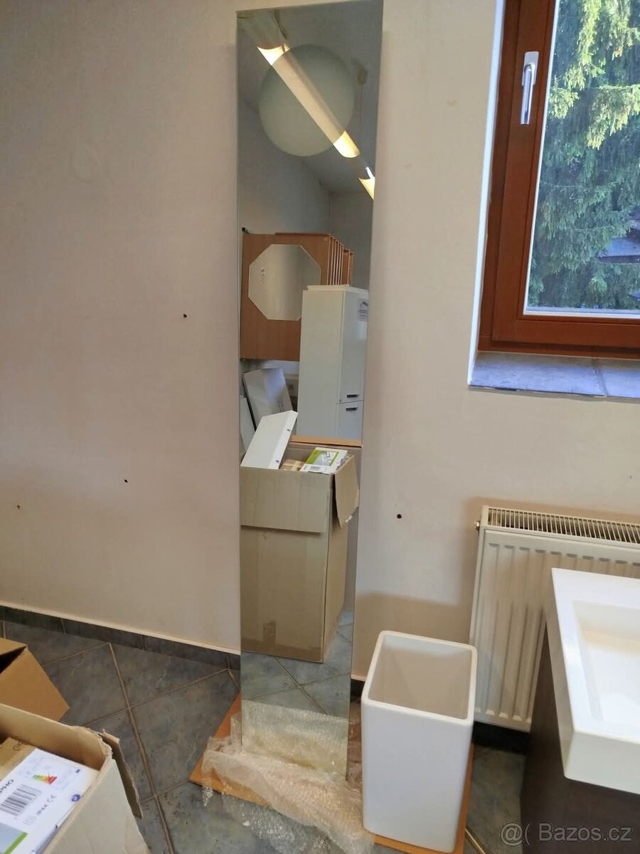 Zrcadlo s osvětlením 30x180 cm - 3