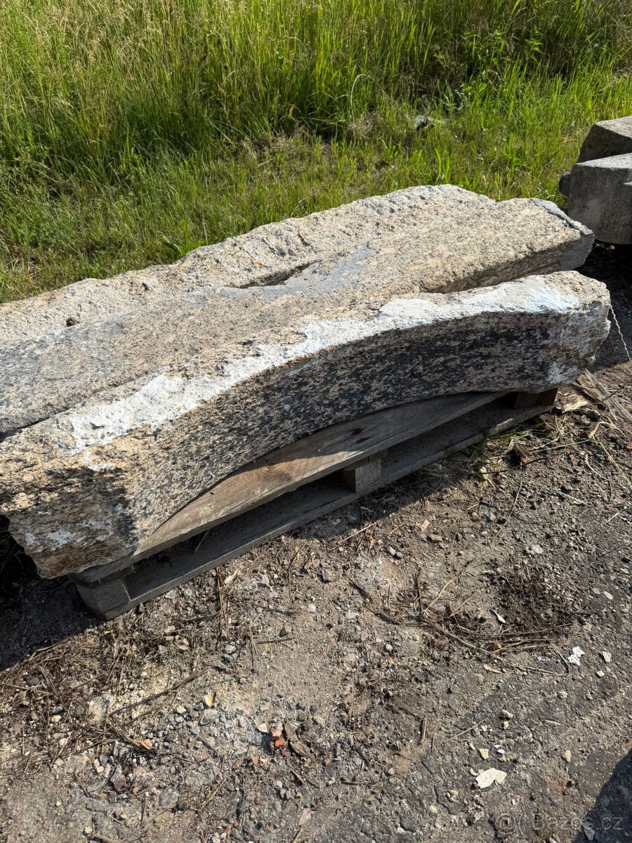 Žulové ostění 2 - 3