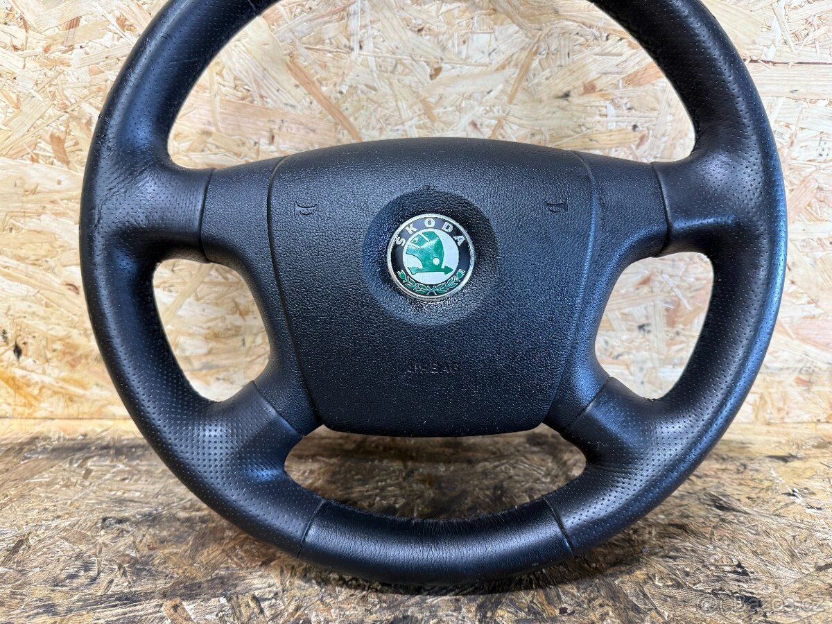 KOŽENÝ VOLANT ŠKODA OCTAVIA 2 - 3