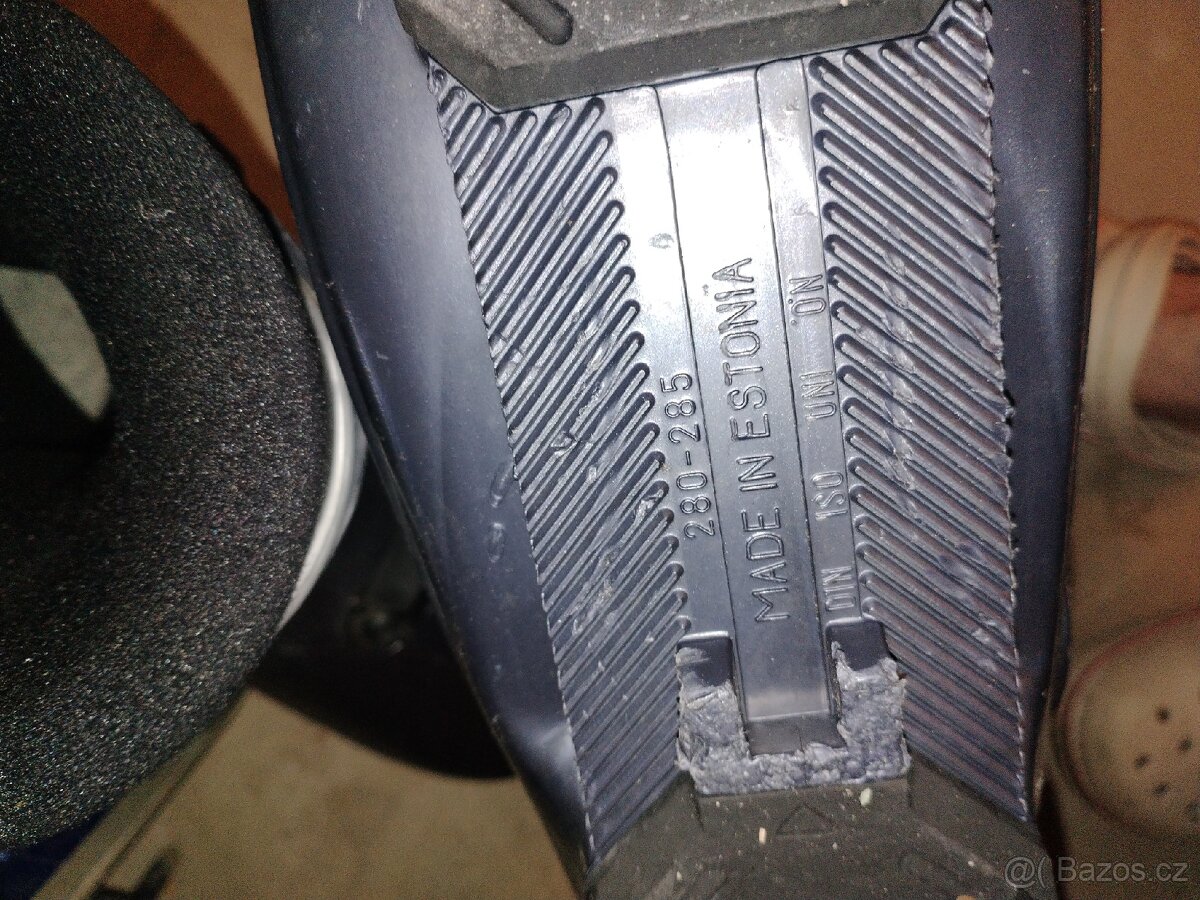 Lyžařské vybavení - 3