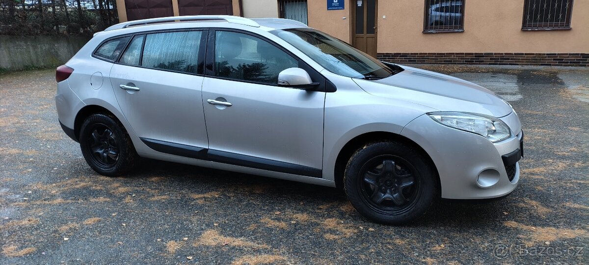 Pěkný Renault Megane Combi 1.6 81kw - 3