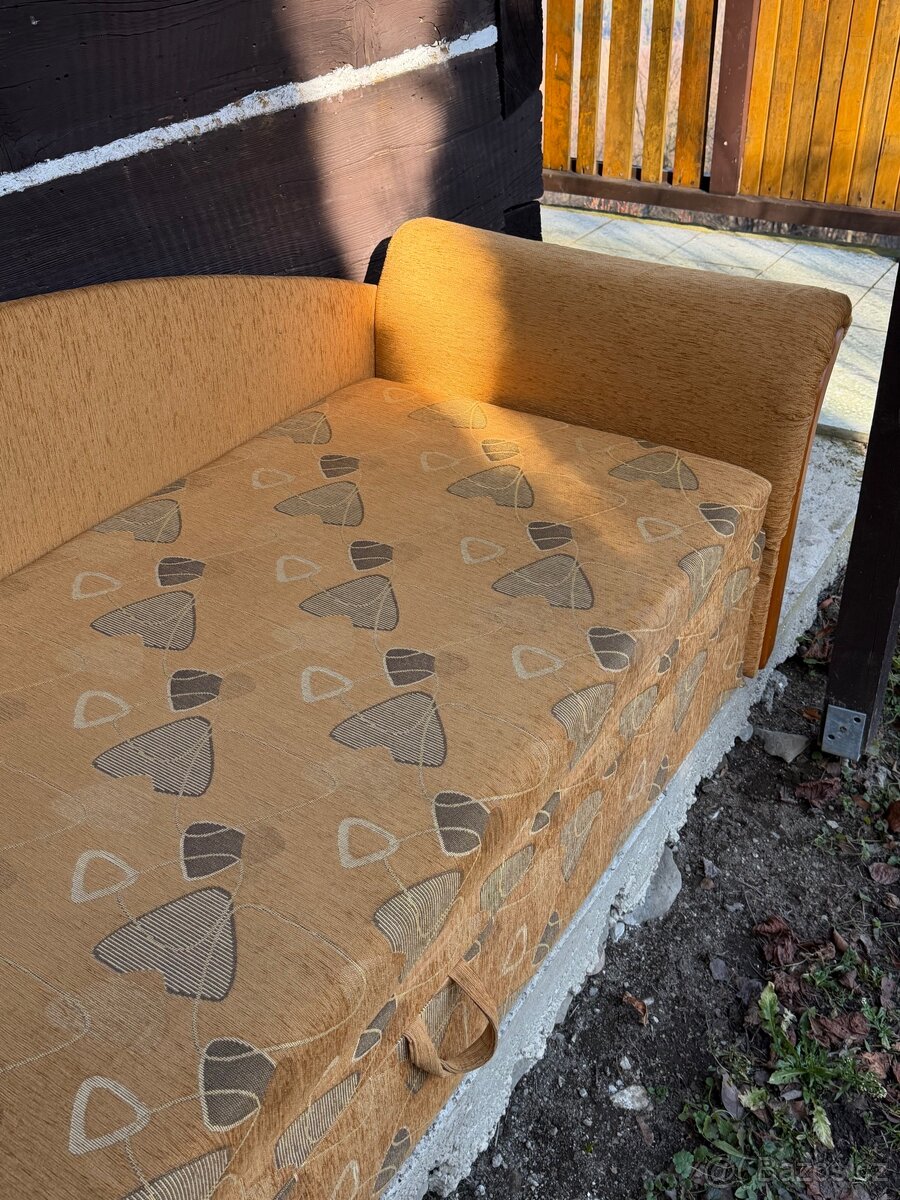 Sedačka s úložným prostorem - 3