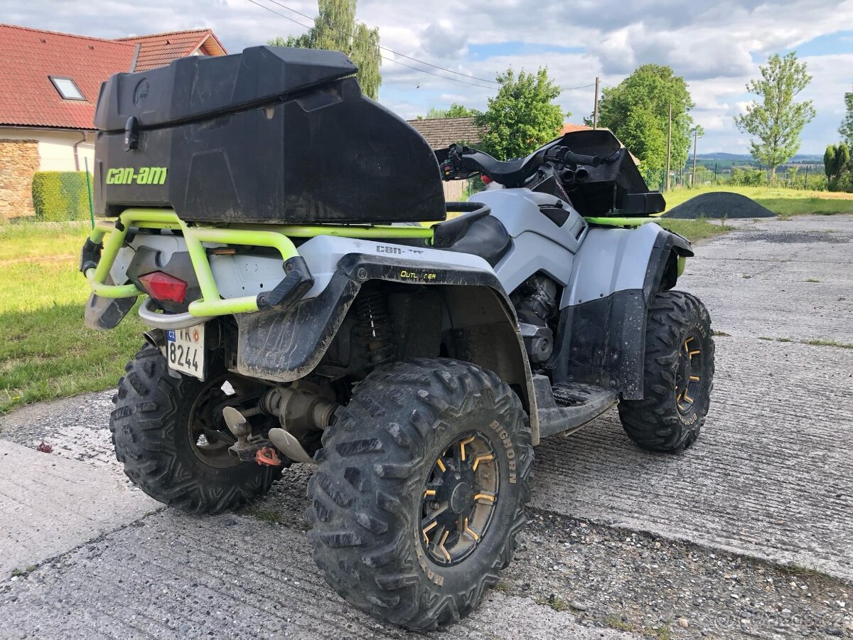 CanAm Outlander 800xt