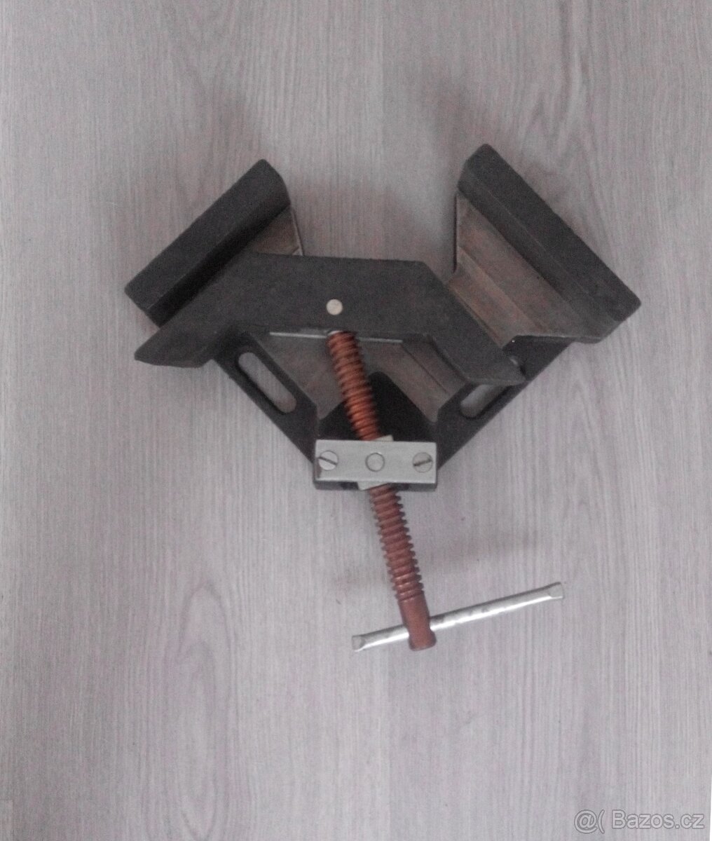 Pravoúhlá svařovací litinová dvouosá svěrka / svěrák - 3