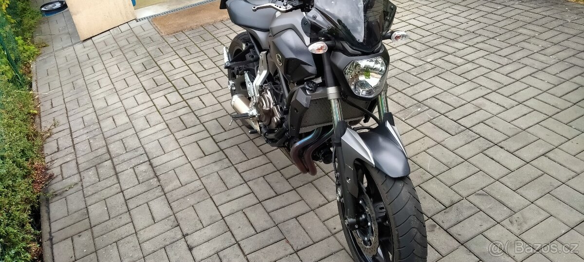 Yamaha MT 07 - 3