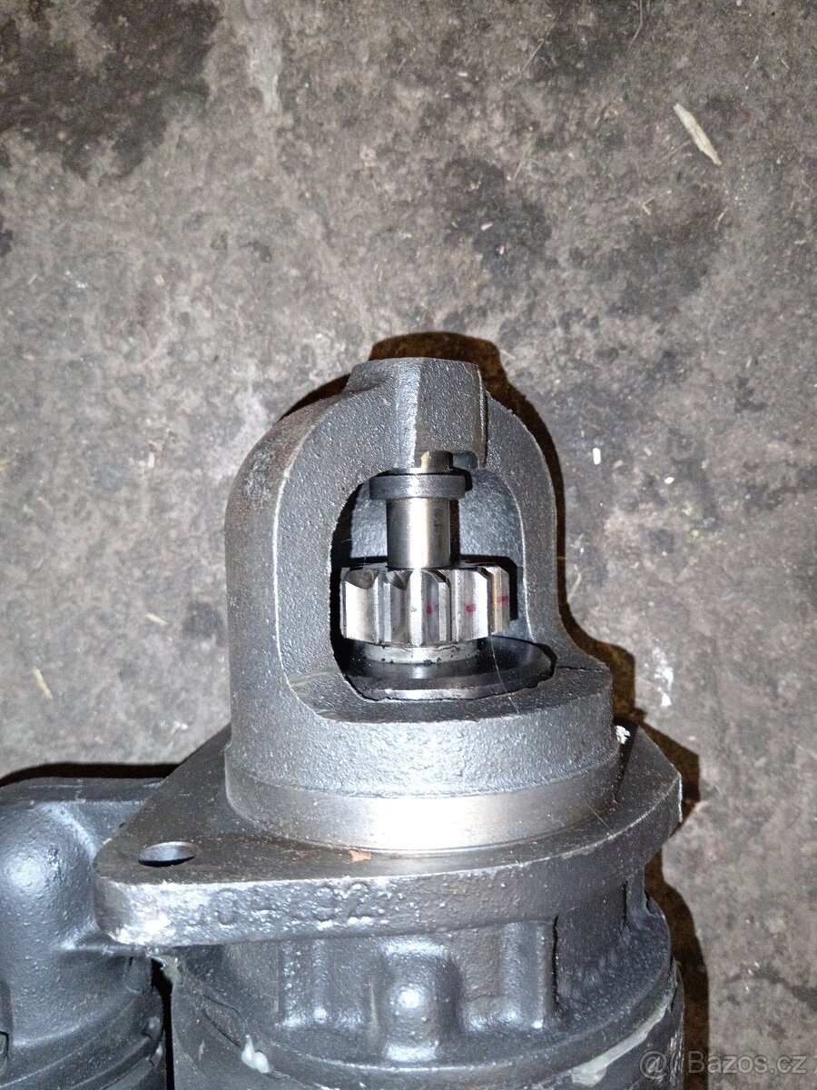 Prodám startér 24V 11 zub - 3