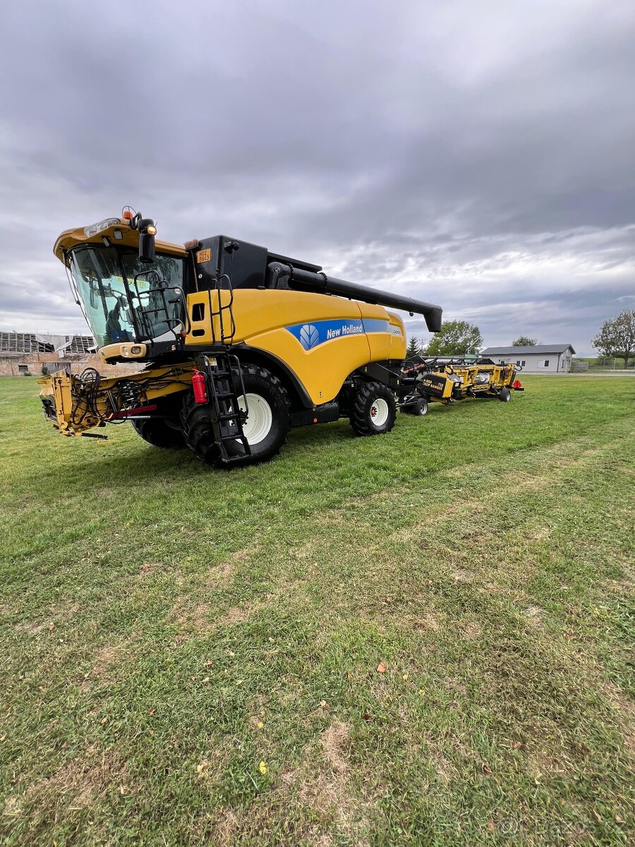 Sklízecí mlatička NewhollandCX8080 - 3