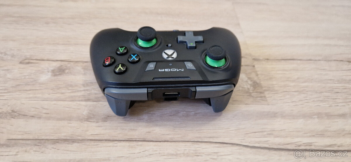 Herní ovladač PowerA MOGA XP5-X Plus Wireless Controller - 3
