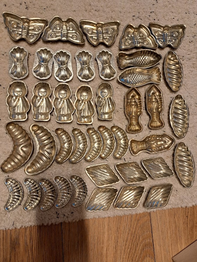 různé starožitné + retro formičky - 3