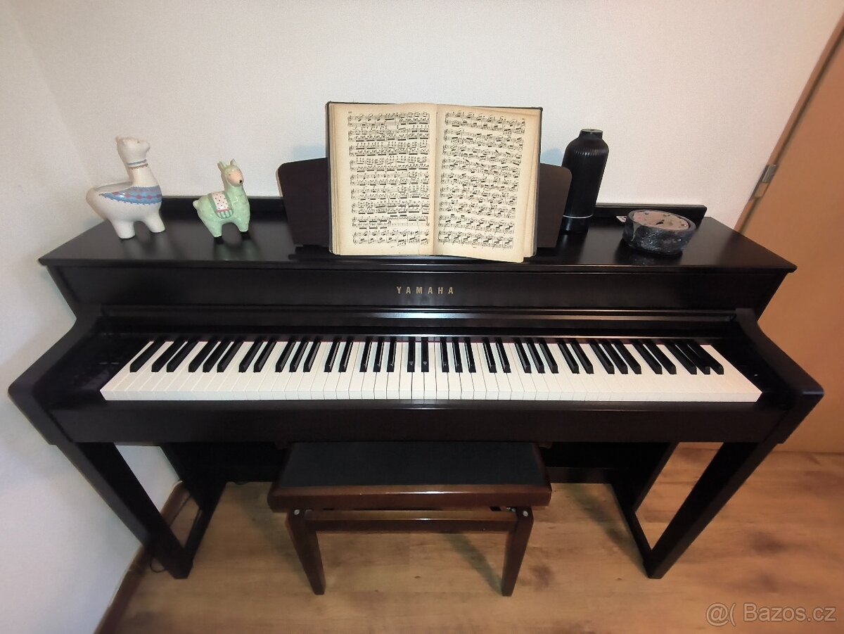 Yamaha Calvinova CLP- 353R - 3