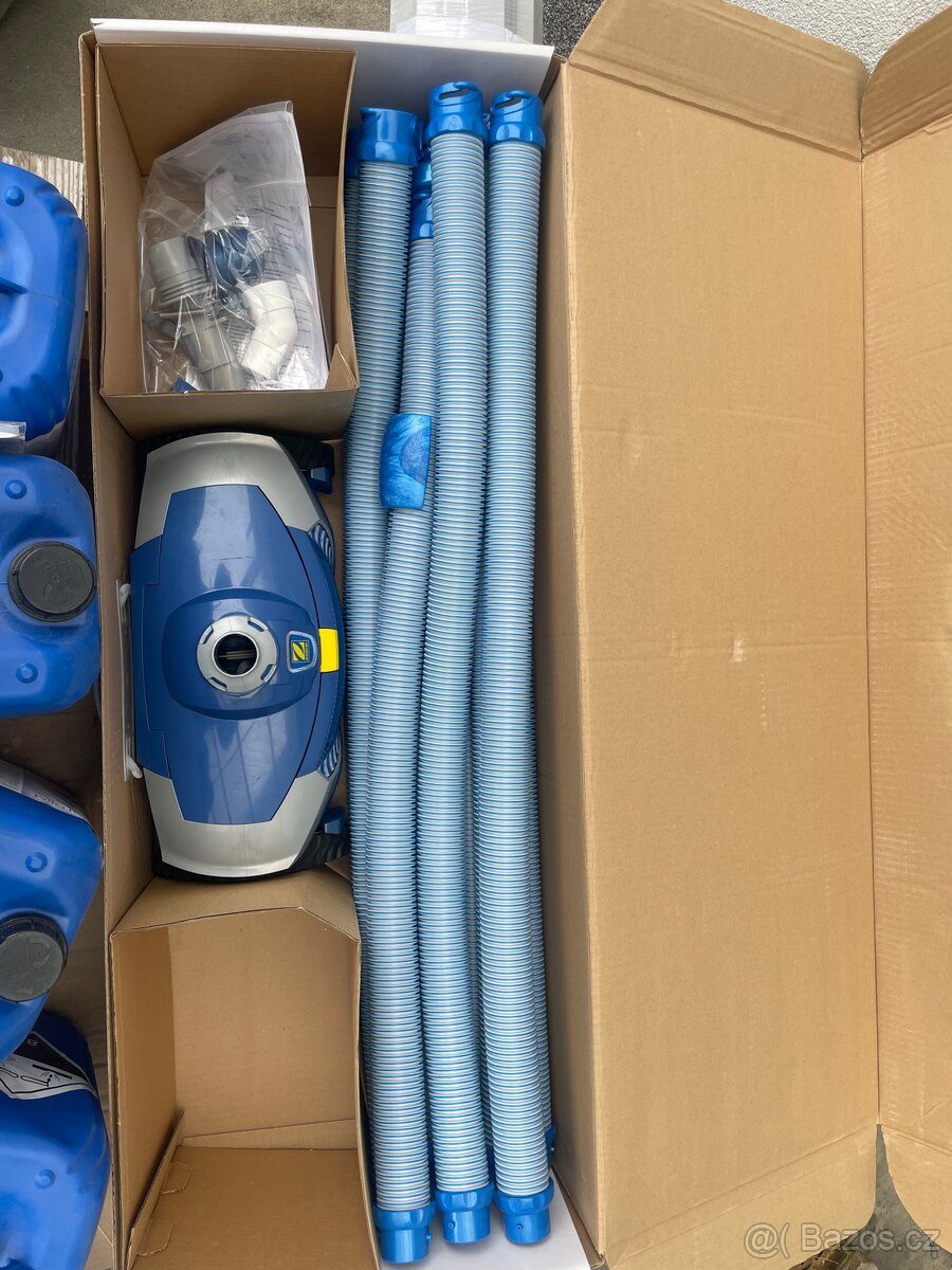 Poloautomatický vysavač ZODIAC MX9 - 3