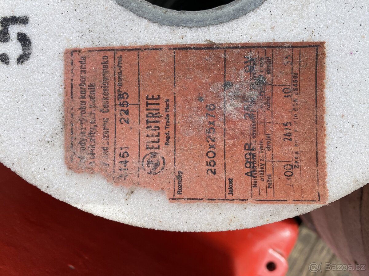 Brusný kotouč 250x32x76 - 3