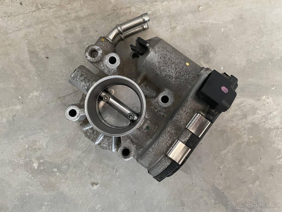 Škrticí klapka - Toyota Yaris 2 ID:175 - 3