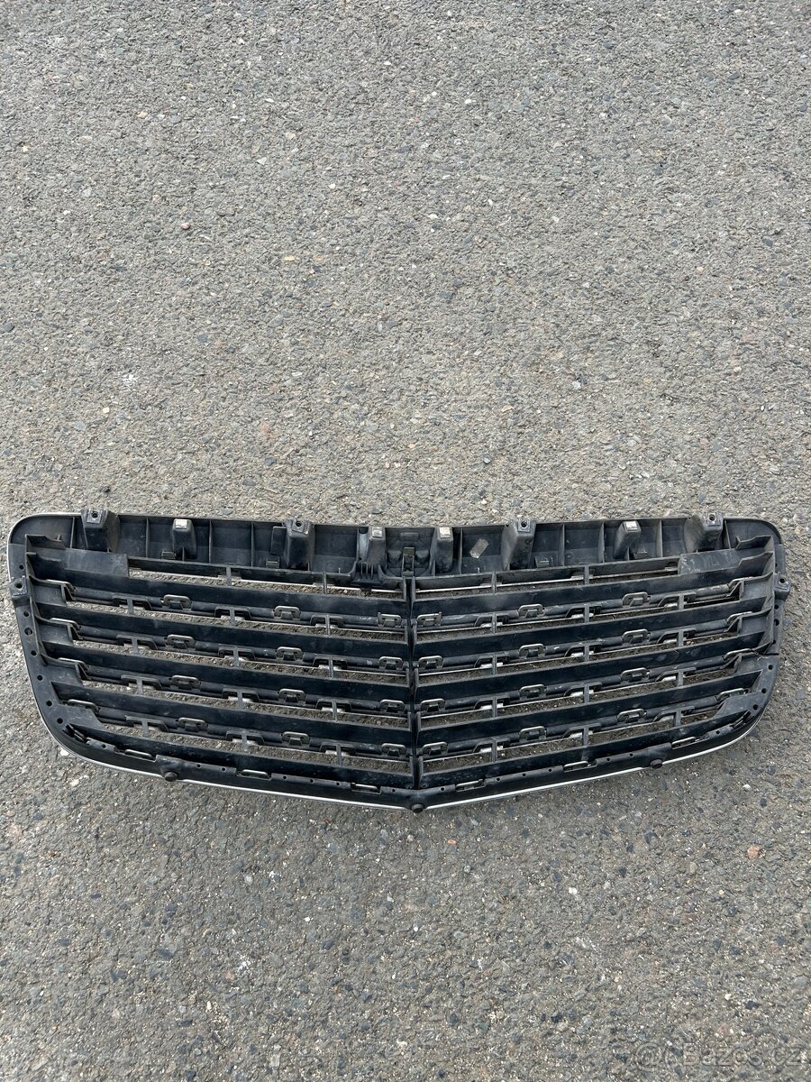 W211 facelift maska - 3