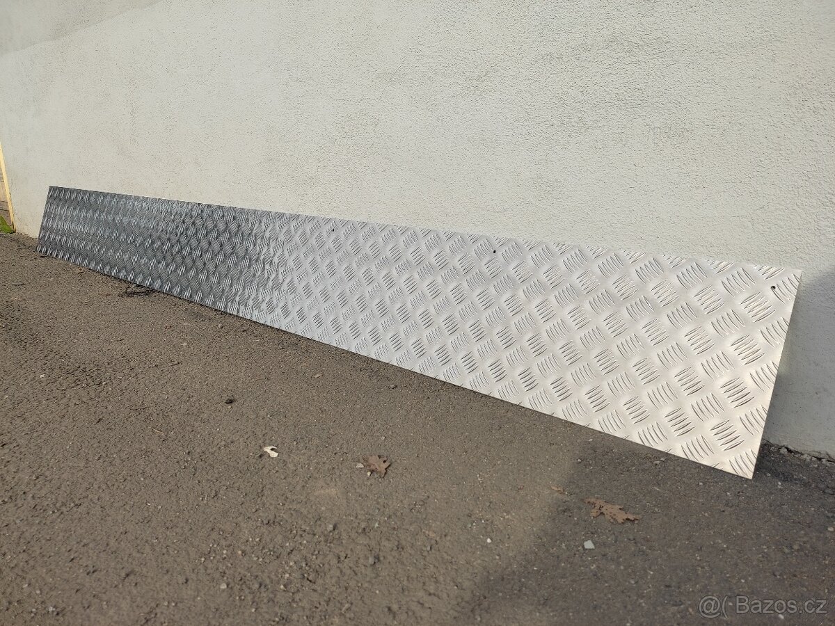 slzičkový strukturovaný protiskluzový hliníkový plech - 3