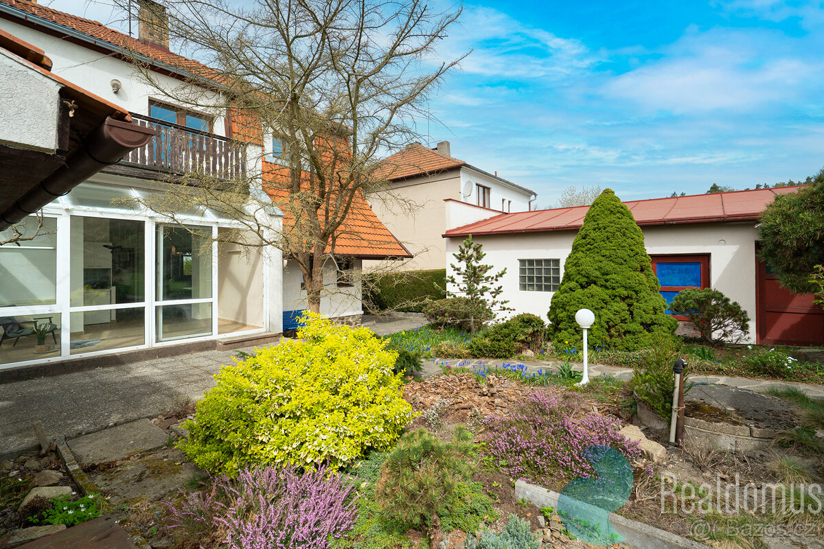 Prodej, dvougenerační rodinný dům,173m2, balkón, zahrada, Ve - 3