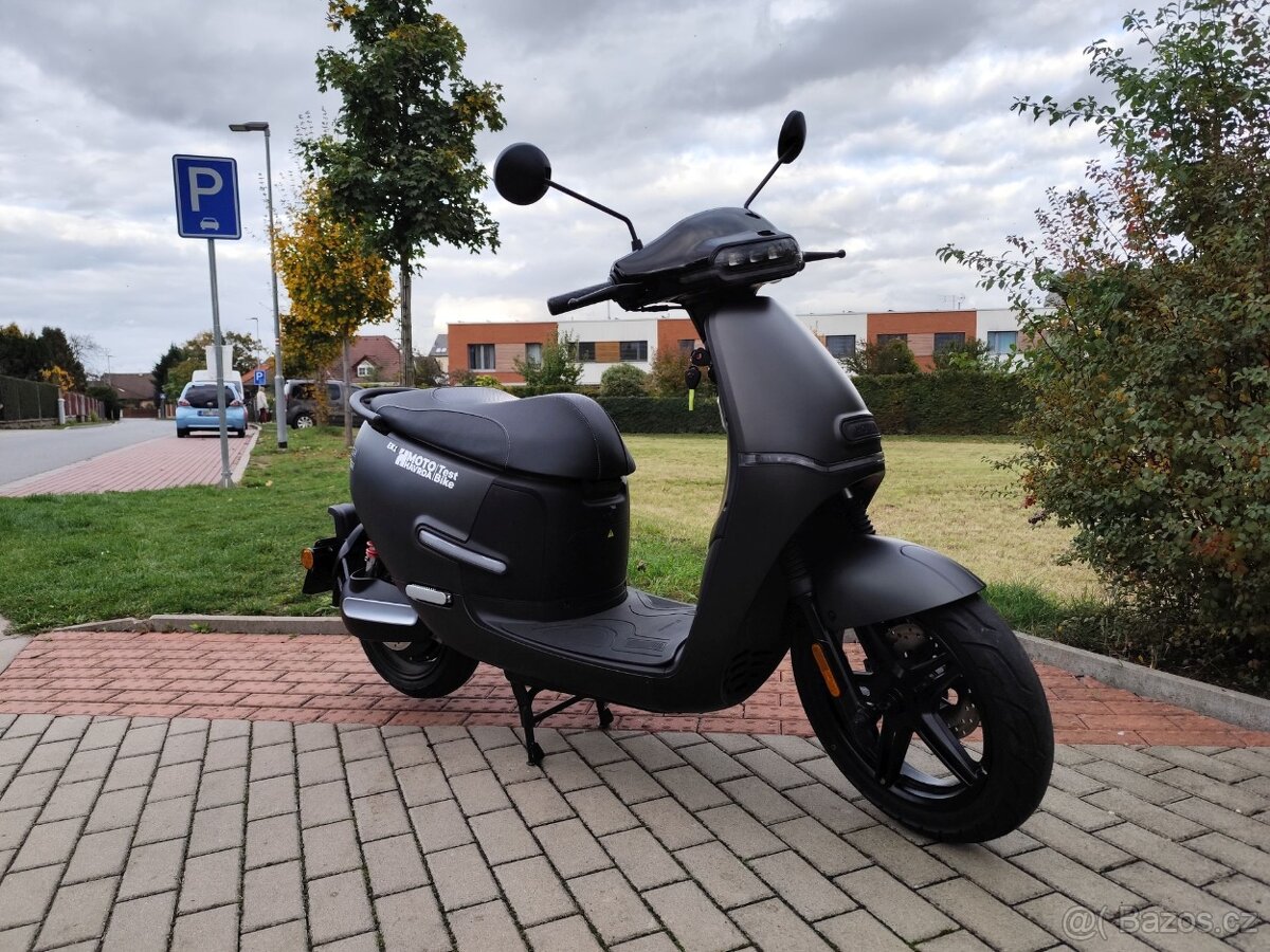 Elektro skútr Horwin EK1 černý - Předváděcí - 3