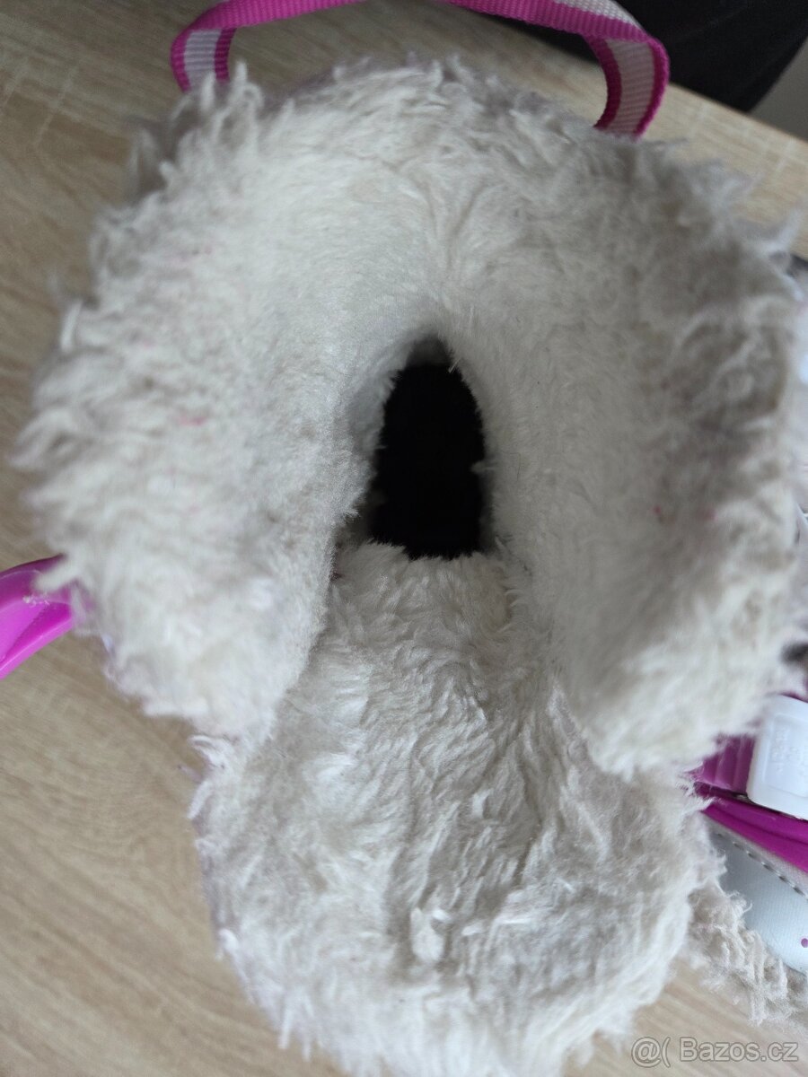 Dívčí rostoucí lední brusle. - 3