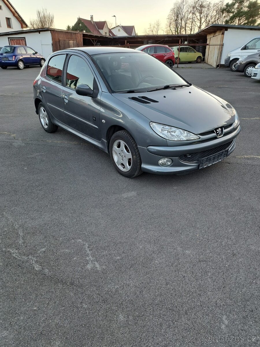 Peugeot 206 1.4 benzín 55kW - 3
