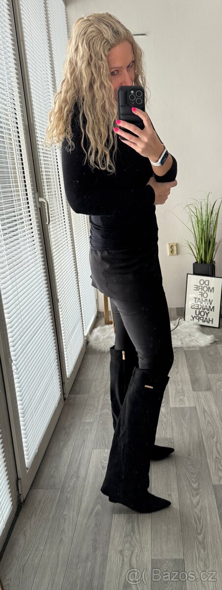 Černé vysoké kozačky na platformě - 3
