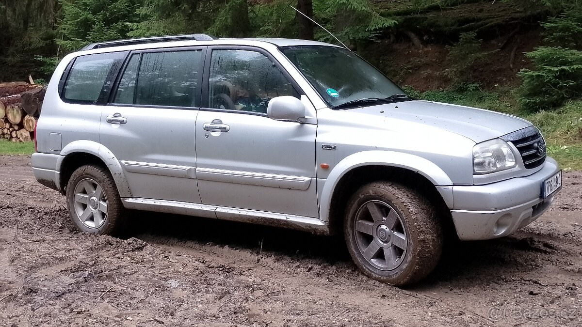 Suzuki Grand Vitara XL7 - 3