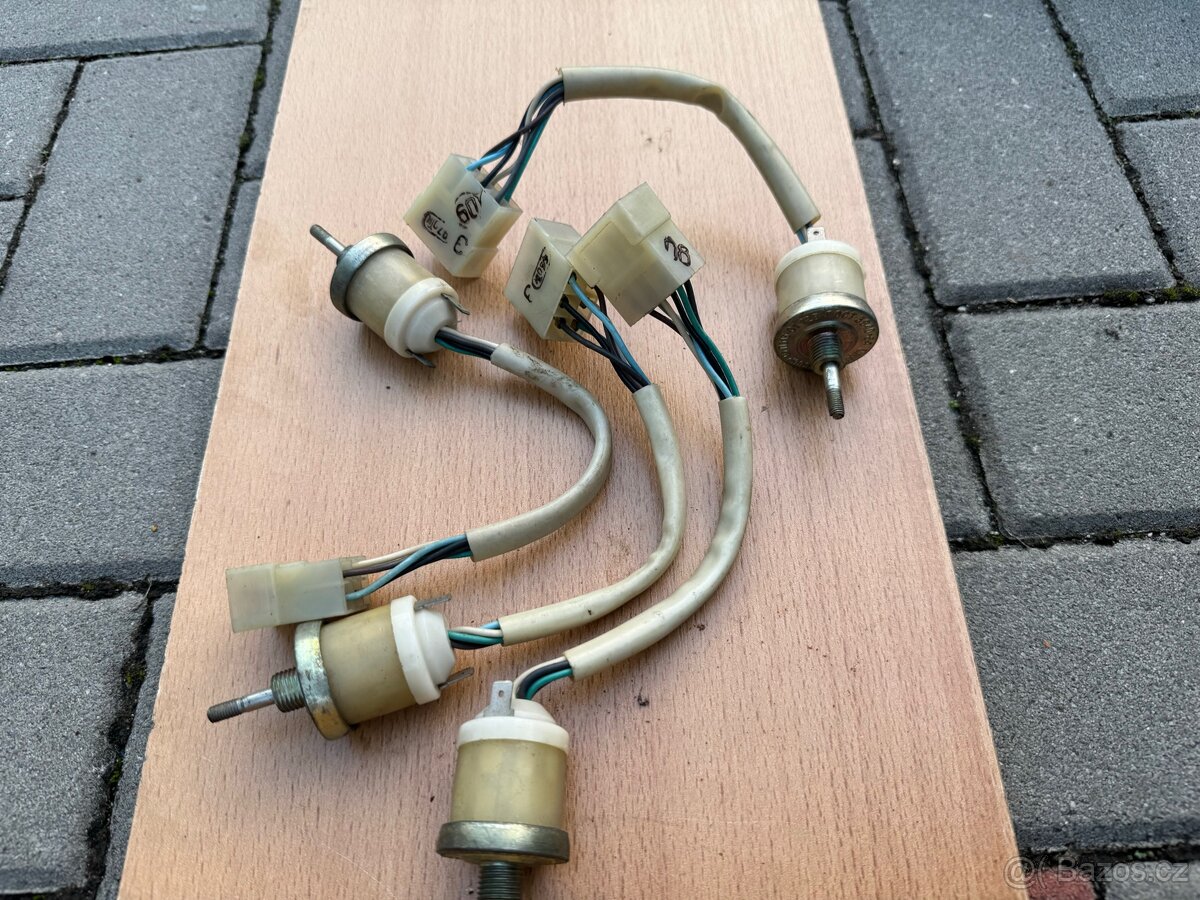 Volha Gaz 24,2410,nové vypínače sloupku osvětlení interiéru - 3