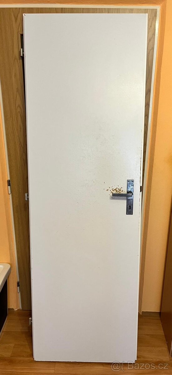 Interiérové dveře 60cm pravé. Zadarmo jenom odvoz - 3