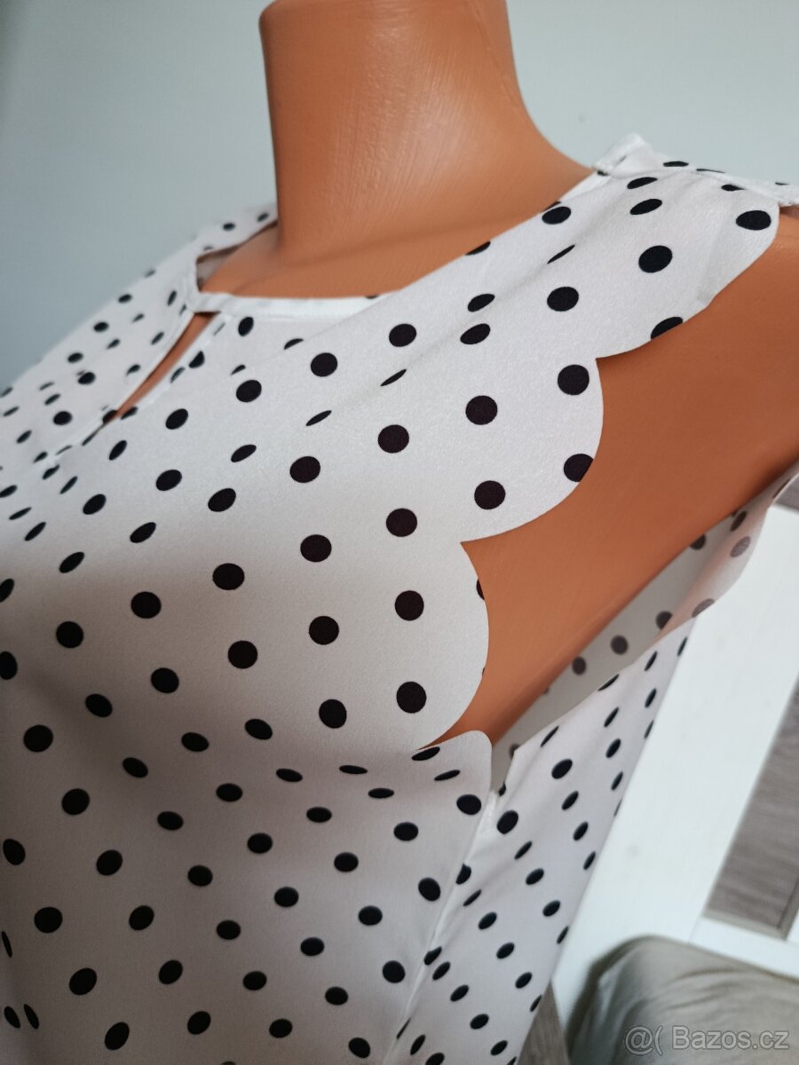 HALENKA S PUNTÍKY - 3