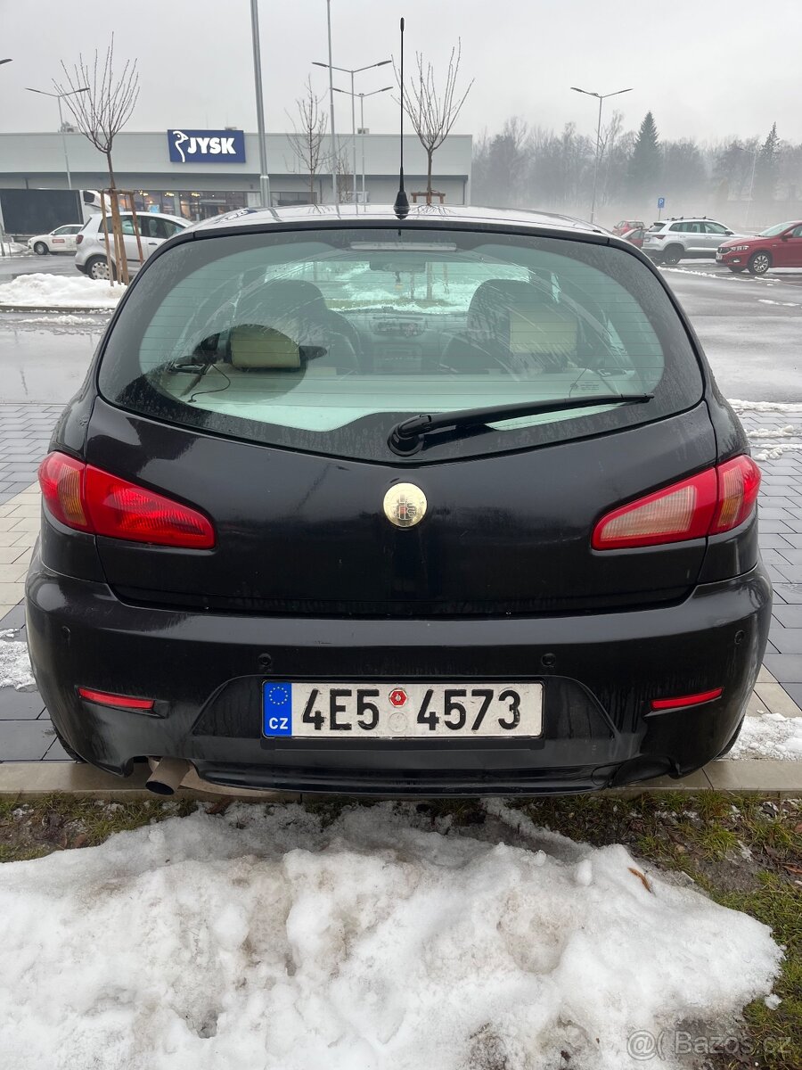 Alfa romeo 147 - 3