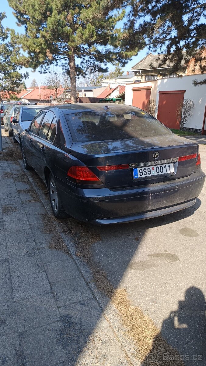 BMW 7 735i díly - 3