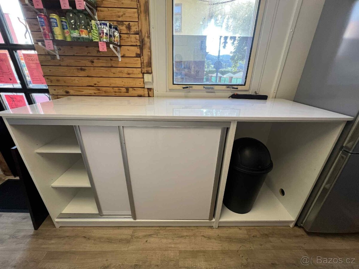 Barový pult - recepce - 3