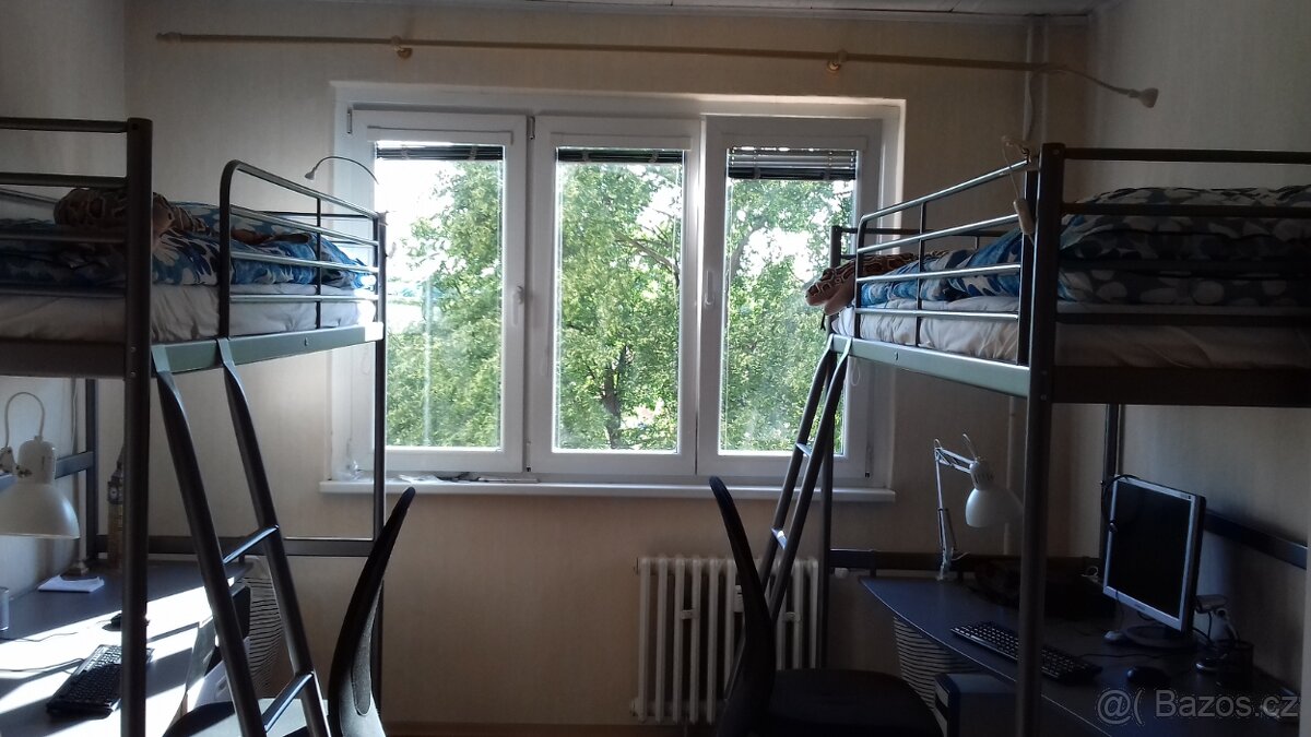 palanda Ikea Svarta se stolem - 3