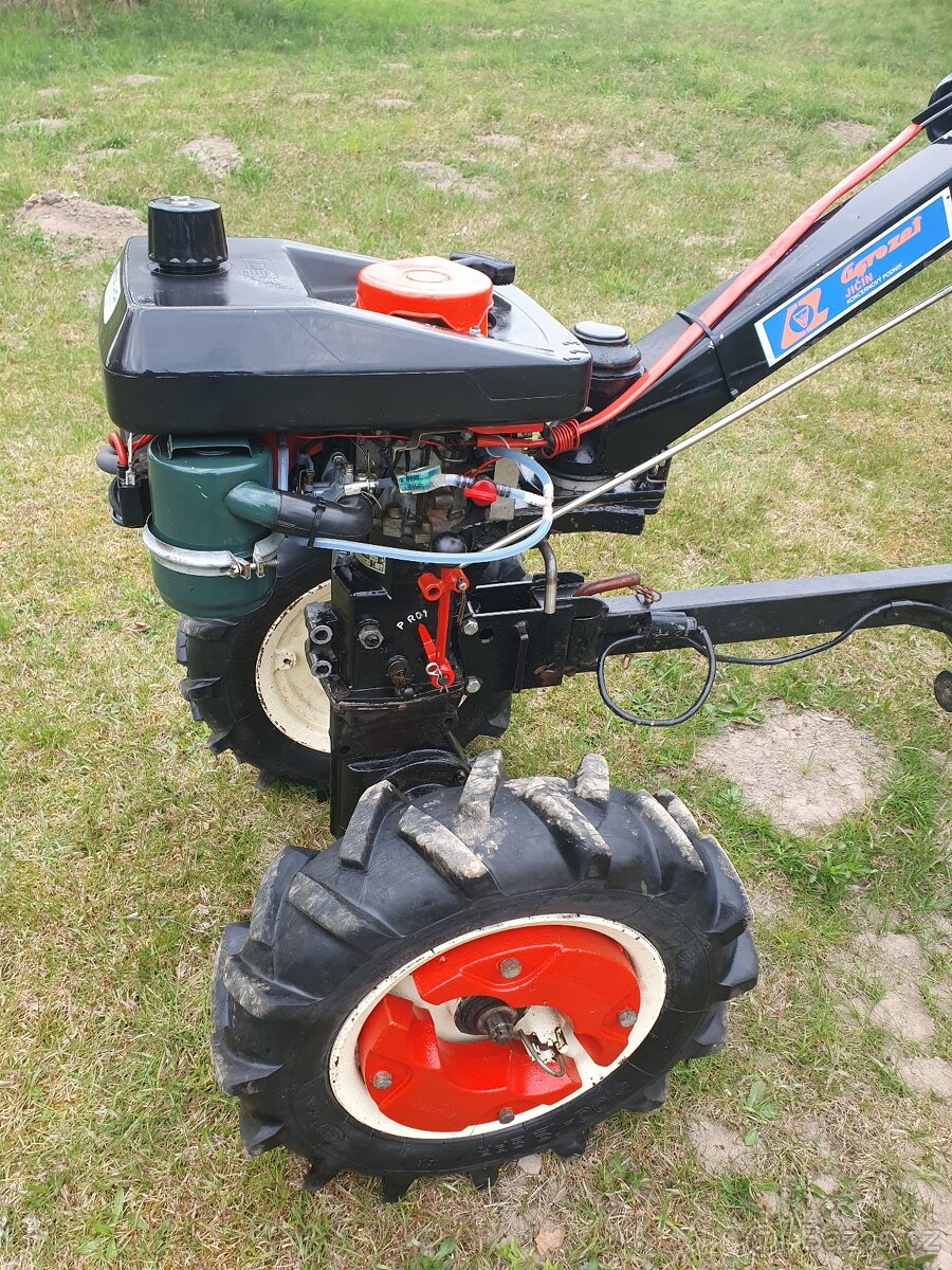 Prodám český malotraktor Vari, dobrý stav - 3