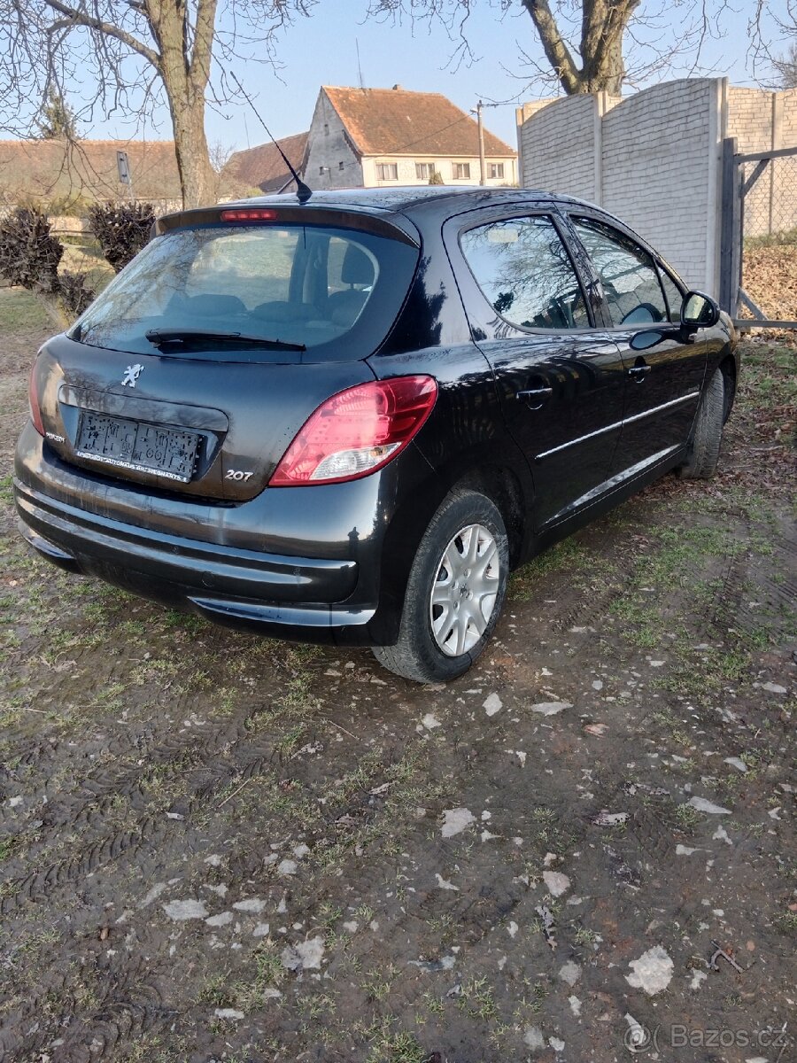 Peugeot 207 - 3