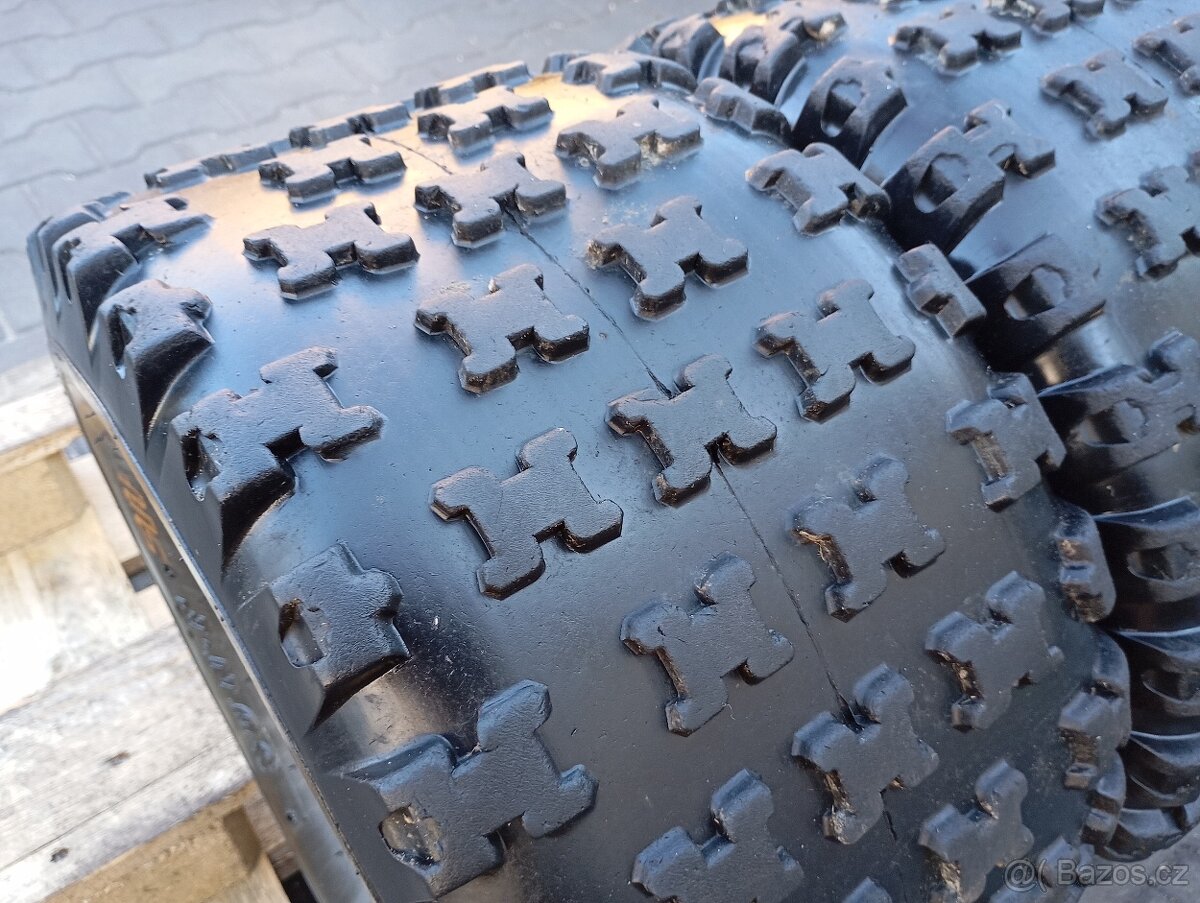 Pneu 20x11.00-9 Sunf