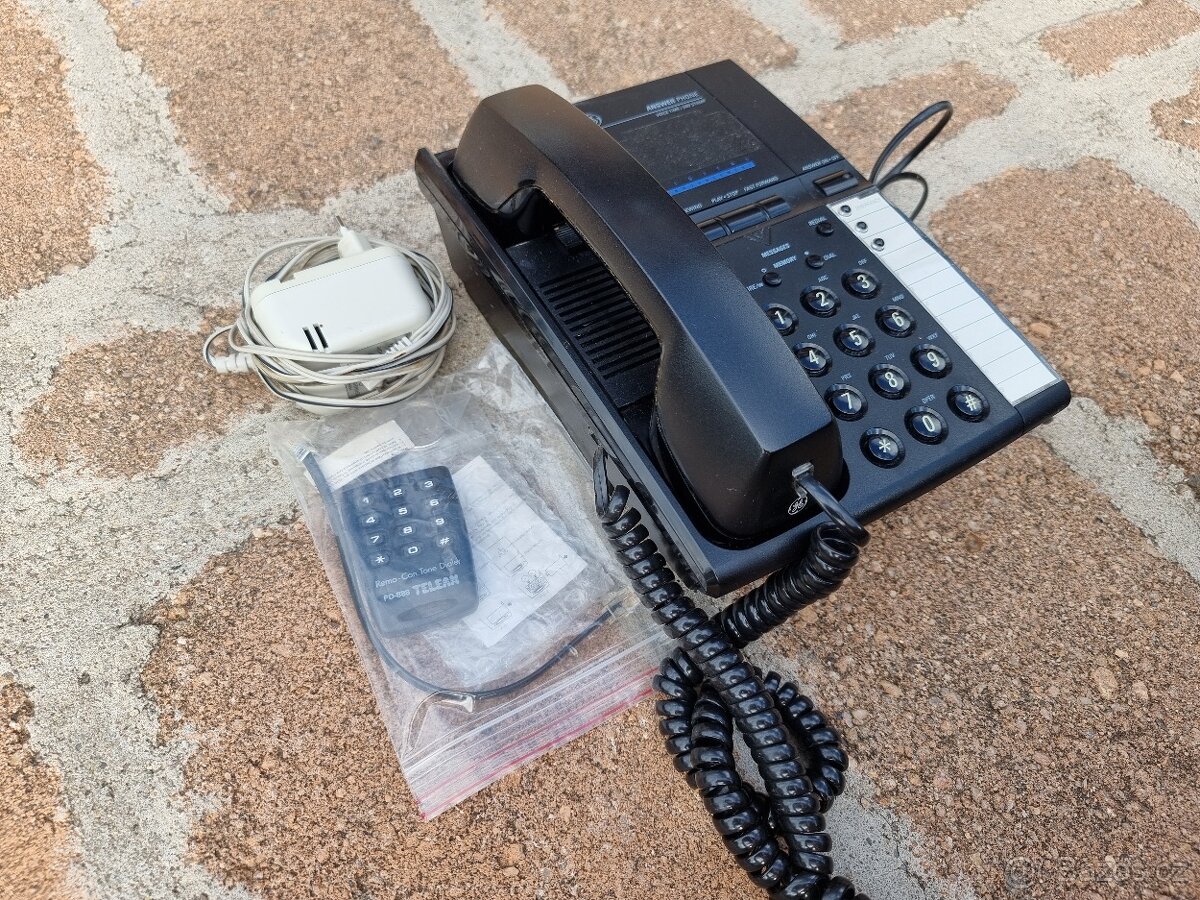 Retro telefon se záznamníkem - 3