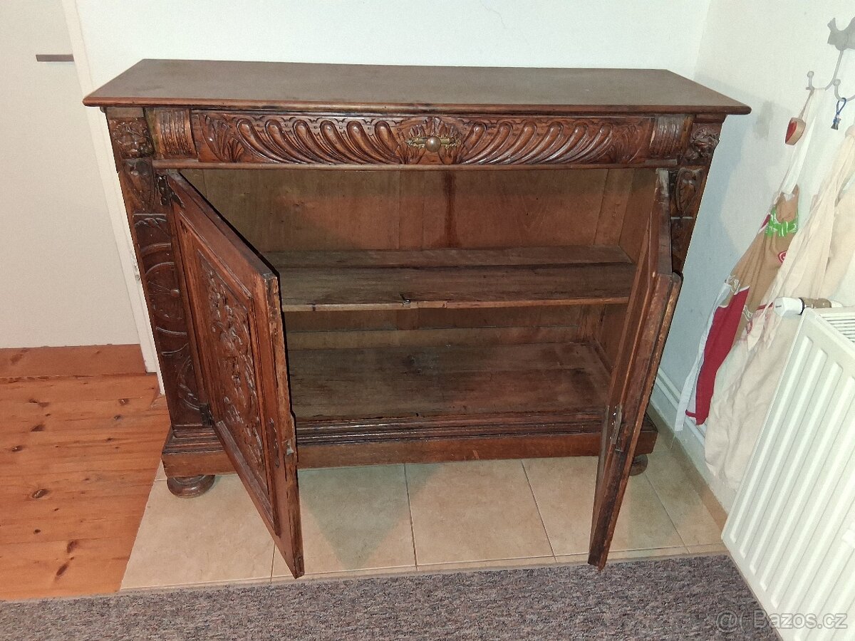 Dubová skříňka/komoda - 3