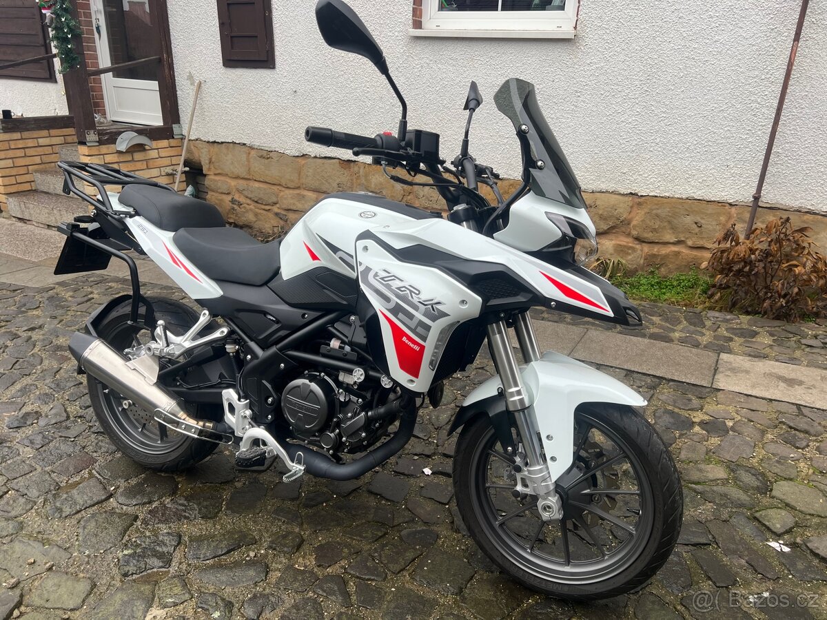 Benelli trk 251 ZÁRUKA - 3