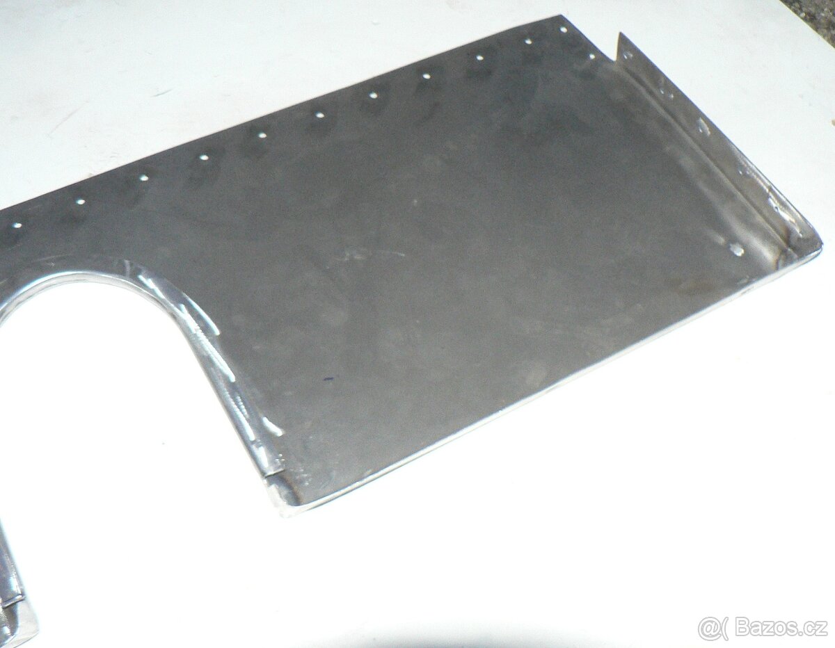 Plech za zadní sedačku Tatra 57 - 3